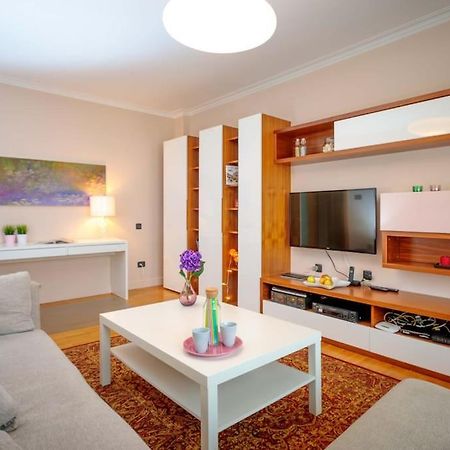 Green Apartment - Top Location, Near City Center! Софія Екстер'єр фото