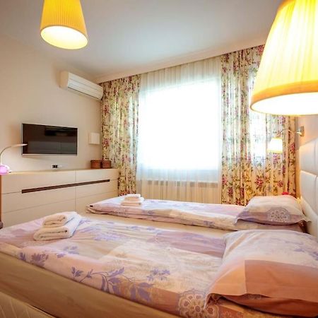 Green Apartment - Top Location, Near City Center! Софія Екстер'єр фото
