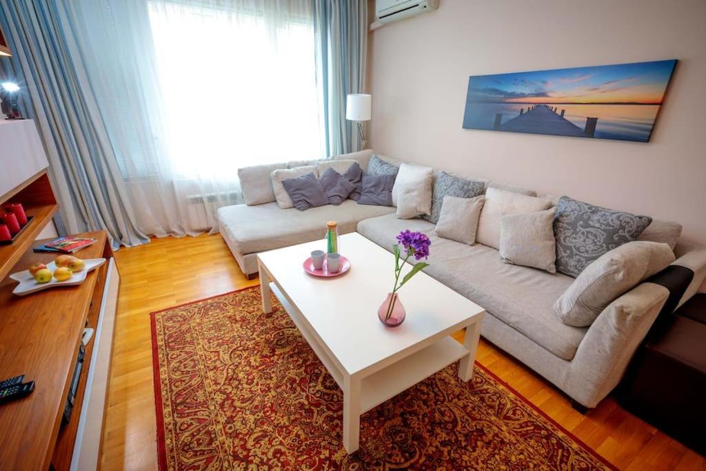 Green Apartment - Top Location, Near City Center! Софія Екстер'єр фото