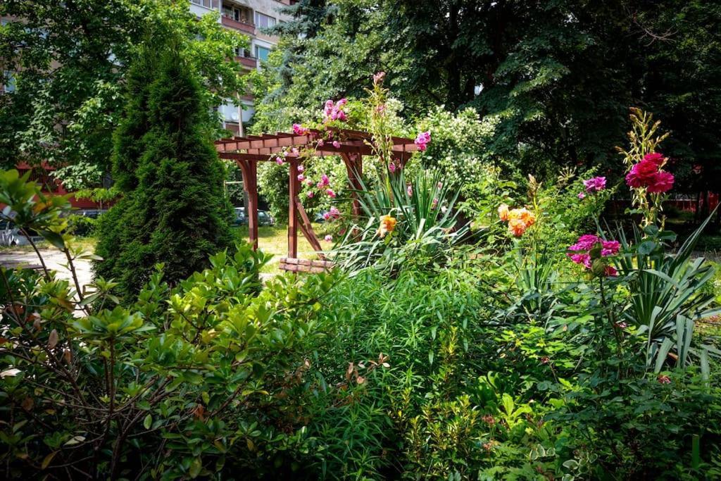 Green Apartment - Top Location, Near City Center! Софія Екстер'єр фото