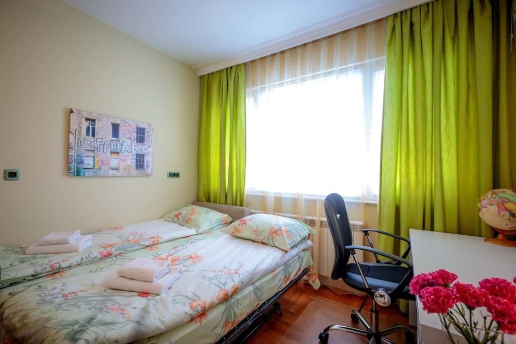 Green Apartment - Top Location, Near City Center! Софія Екстер'єр фото
